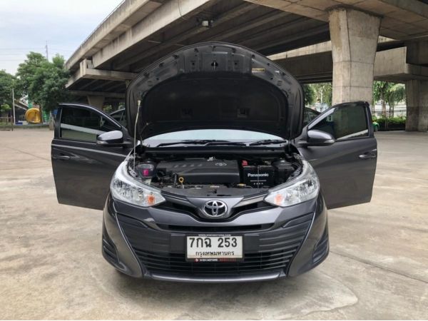 2018 Toyota Yaris Ativ 1.2 E รูปที่ 4